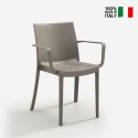 Erbjudande 23 stapelbara stolar med armstöd utomhus trädgård Victoria Bica Katalog