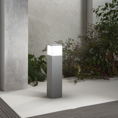 Ljusmast för trädgård utomhus i silverfärgad metall h60cm Booster Kampanj