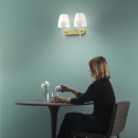 Dubbel vägglampa för inomhusbruk i guldfärgad metall med vitt glas Ares AP2 Försäljning