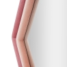 Modernt hexagonalt väggspegel med rosa sammetsram Tony Rea