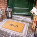 Entrématta i kokosfiber med texten "Hello" Erbjudande