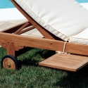 Teak solsäng med hjul och utdragbart bord Carloforte Egenskaper