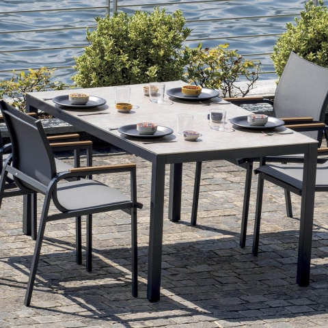 Utomhusset med glasbord och 4 stolar Tarquinia Kampanj