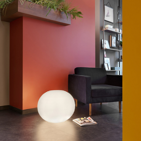 Golvlampa sfärisk form modern design inomhus utomhus Slide Molly Kampanj
