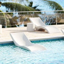 Solsäng pool däckstol trädgård schäslong vit design Vega Rea