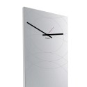 Klocka väggspegel modern vertikal design vardagsrum kontor Narciso Katalog