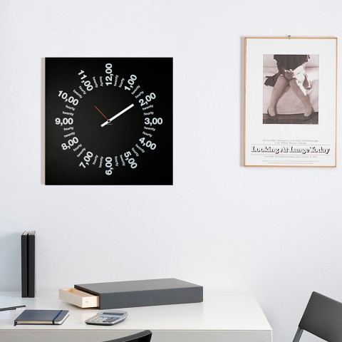 Väggklocka kvadratisk modern minimal design 50x50cm Only Hours Kampanj